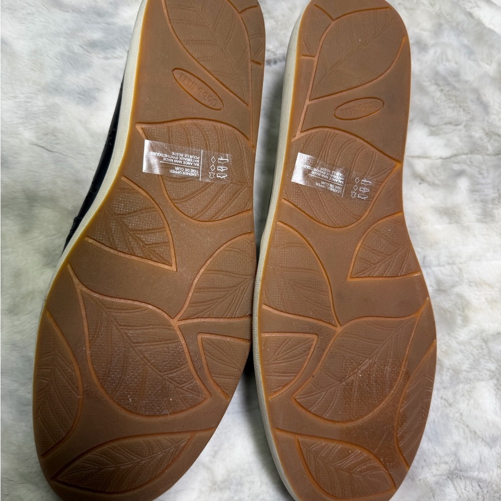 Cobb Hill Bailee Slip loafer Size 12 with perforated leather design New - Picture 4 of 4